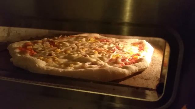 Pizza napoletana semi Professionell GMG P-4040 450°C ~2 Min home made Pizza Salami Nr 1 . смотреть онлайн