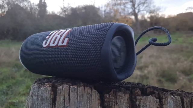 Jbl Flip 6 • Bass-soundtest • big fail • 100vol. смотреть онлайн