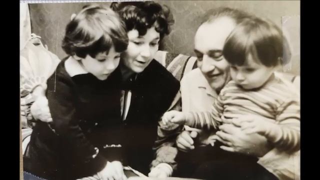 Стихи Татьяны Сокирко, Александра Домбровского, читает Дина Тумаркина. смотреть онлайн