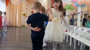 Танец 'Королева красоты' 8 марта 2017г