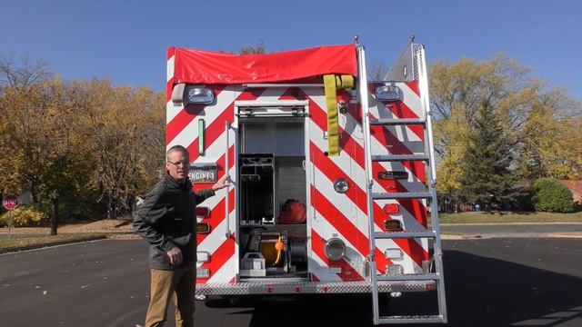 Mahtomedi Fire Department's Side Mount Pumper by CustomFIRE смотреть онлайн
