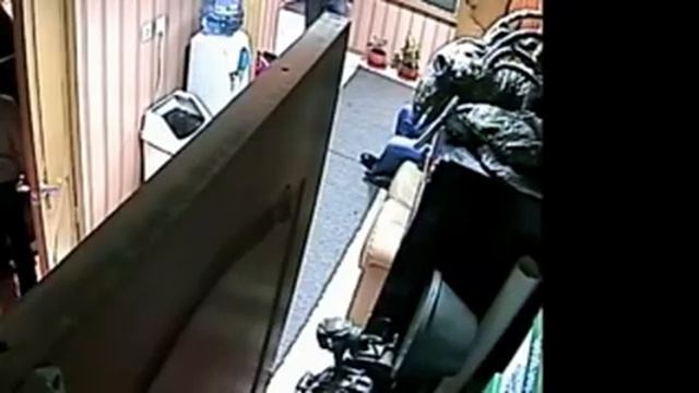 Играл в Танки Онлайн, отошёл и украли планшетник смотреть онлайн