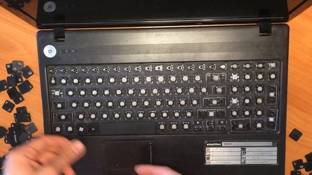 Чистим клавиатуру ноутбука emachines e642g!! смотреть онлайн
