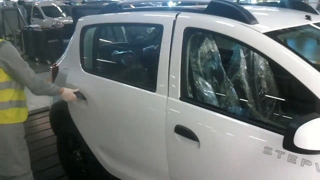 Сборка Dacia Lodgy.