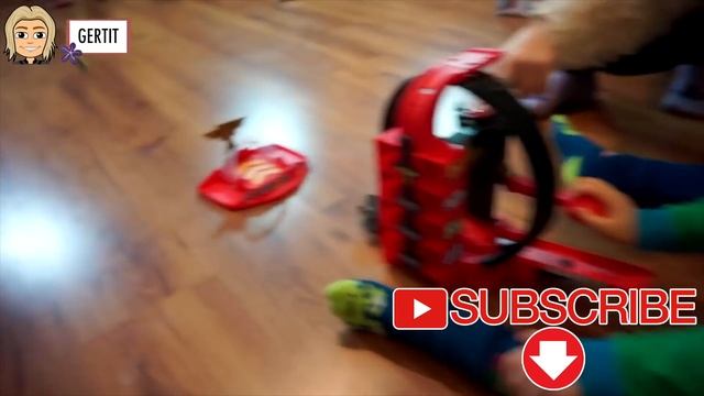 Cars 3 Crash Scene Miss Fritter Compilation with Gerti Toys смотреть онлайн