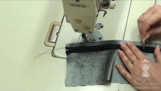 Как ЛЕГКО сшить КОКТЕЙЛЬНОЕ ПЛАТЬЕ. Урок 18. смотреть онлайн