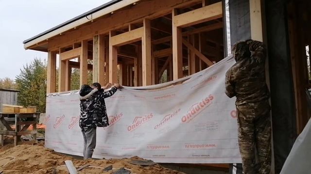 1.10. Каркасная баня 10х4,5. Монтаж ветрозащиты Ондутис. смотреть онлайн