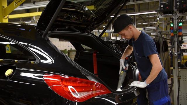 Mercedes-Benz CLA Shooting Brake assembly | Somos Media смотреть онлайн