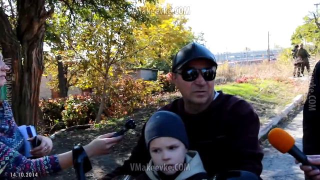 Иловайск потихоньку начинает жить, но нужны пенсии и зарплаты смотреть онлайн