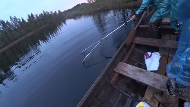 ДЕВУШКА ПОЙМАЛА ПЕРВУЮ ТРОФЕЙНУЮ ЩУКУ. ОДНИМ ЗАБРОСОМ ДВЕ ЩУКИ. Рыбалка на спиннинг смотреть онлайн