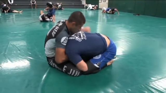 Rener Gracie. Тренировка в Академии Грейси