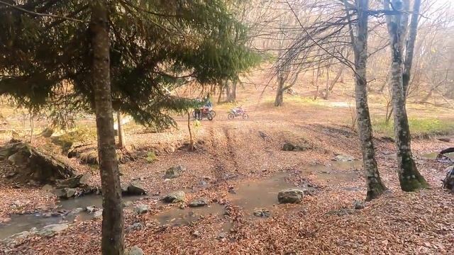 Эндуро Крым. Долгоруковка-Дедов Курень. Банда питов+пикник). Осень 2021 смотреть онлайн