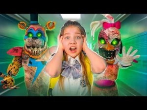 ФНАФ АНИМАТРОНИКИ СТАЛИ ЗОМБИ в РЕАЛЬНОЙ ЖИЗНИ! Ксюша сбежала с ВАННИ ФНАФ от ЗОМБИ аниматроников!