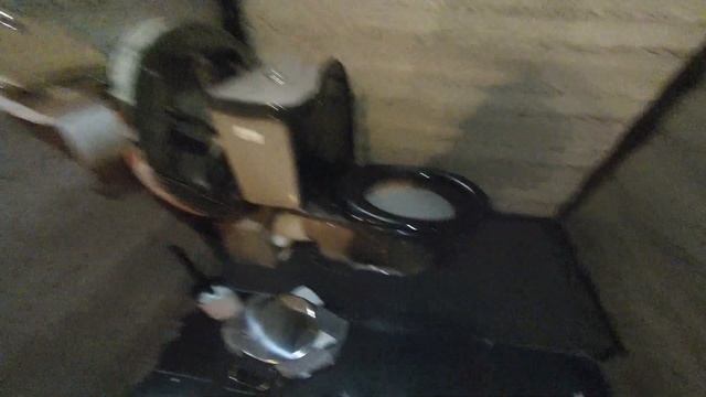 Пришли в новое кафе "Блинная изба" смотреть онлайн