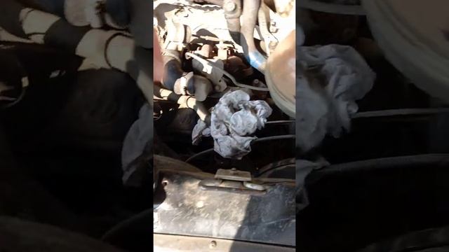 Замена клапана вентиляции картерных газов(ВКГ) фольксваген 1,9 ТД. смотреть онлайн