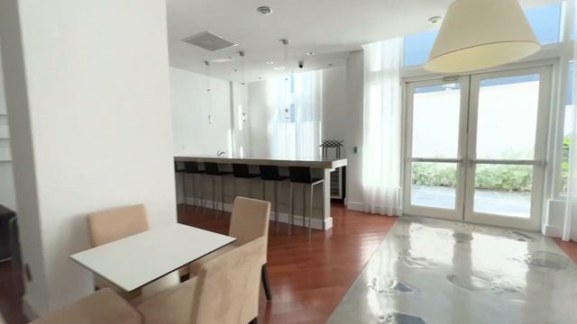 Как переехать в Маями , куда и зачем ? Miami 2023 #miami #переезд смотреть онлайн