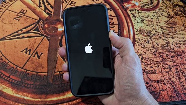 iPhone Time & Date on Lock Screen is DIM, Faded or Grayed Out (Easy Fix!) смотреть онлайн