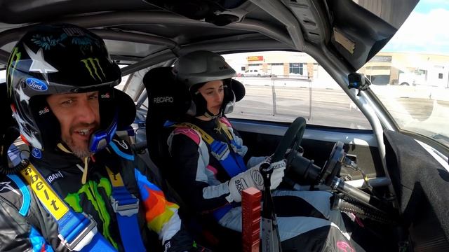 Ken Block Teaches His 13-Year-Old Daughter To Do Donuts... in the Gymkhana Ford Escort! смотреть онлайн