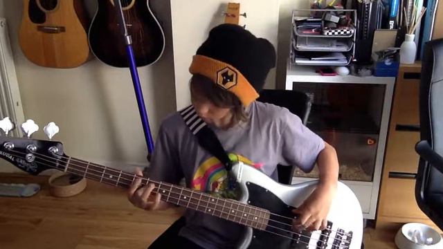 PopRoX High Bass Student Playing Black Eyed Peas - Lets Get it Started смотреть онлайн