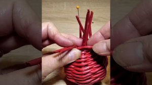 Плетеный новогодний шар