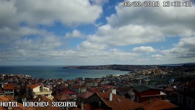Онлайн веб камера в Созополе - Вид из отеля Бобчев 20.03.18 смотреть онлайн
