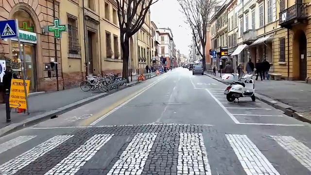 To live in Italy | Forlì смотреть онлайн