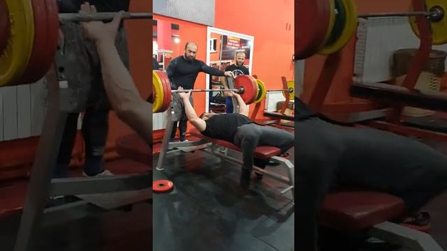 Жим лёжа 165кг подгатовка чемпионату Дагестана по жиму лежа осталось месяц ?️♂️ смотреть онлайн