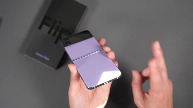GALAXY Z FLIP 4 Unboxing And Tour!