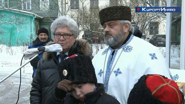 Рождественский праздник у храма Тихвинской иконы Божией Матери города Сестрорецка смотреть онлайн