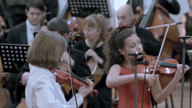 Pablo de Sarasate. "Navarra". Volodymyr Sheiko."Two Violins".Ukrainian Radio Symphony Orchestra смотреть онлайн