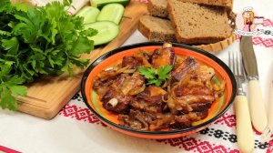 Как ВКУСНО пожарить СВИНЫЕ РЕБРЫШКИ с ЛУКОМ на сковороде