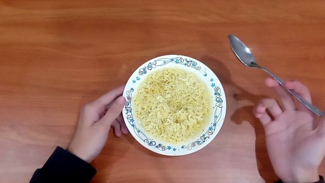 Дешёвая лапша быстрого приготовления против дорогой лапши быстрого приготовления обзор.