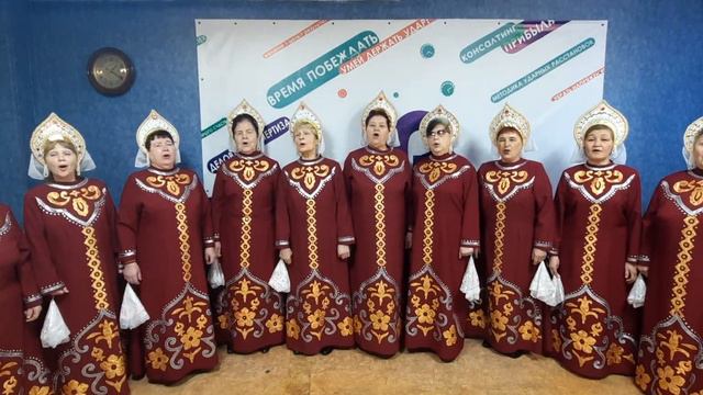 Ансамбль Солнышко. Идёт солдат по городу. смотреть онлайн
