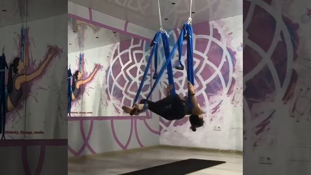 ЙОГА в ГАМАКЕ | готовимся в позу скорпион! смотреть онлайн