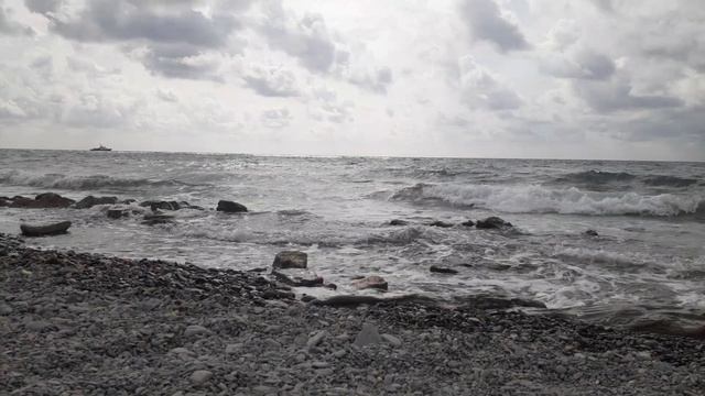 Маленький смерч над морем смотреть онлайн