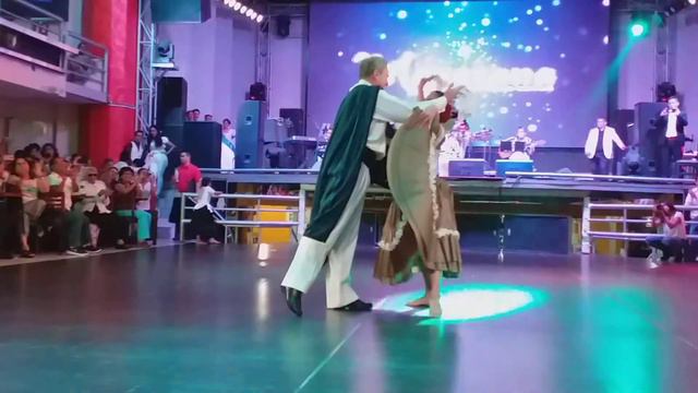 Mauricio Fernandini y Sissy Soria - 2do Aniversario Te Amo Marinera 2019 смотреть онлайн