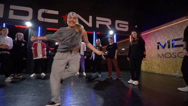 МАРИНА КОЛУШОВА // HIP-HOP // ПН/СР/ПТ 19:00 смотреть онлайн