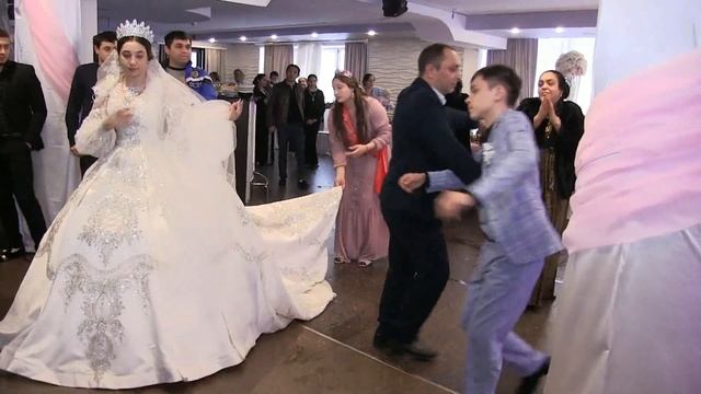Цыганская Свадьба Андрей и Дияна 1 часть смотреть онлайн