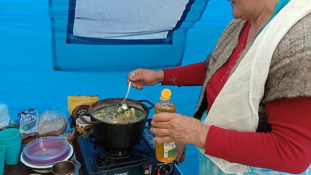 @2 день.   Готовим рыбный суп .озеро Тус .