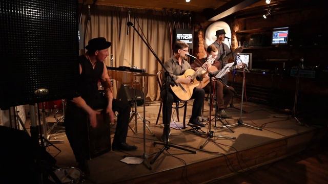 Los Buchos Band - На берегу безымянной реки (В. Бутусов, Наутилус Помпилиус/Nautilus Pompilius) смотреть онлайн