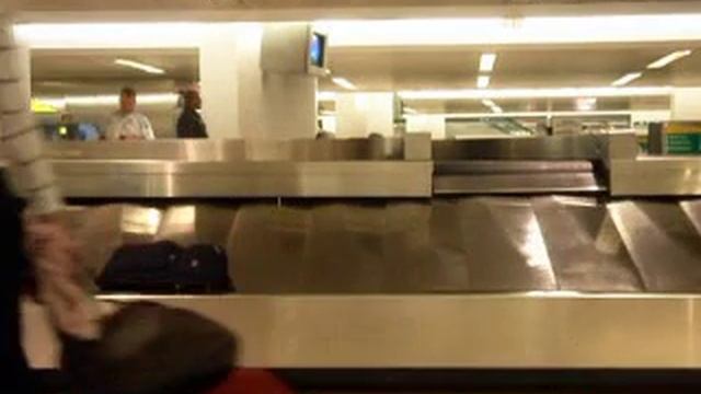 In Newark Airport смотреть онлайн