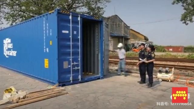 Внедорожники GAC GS8 везут в Россию! Видео с китайской таможни смотреть онлайн