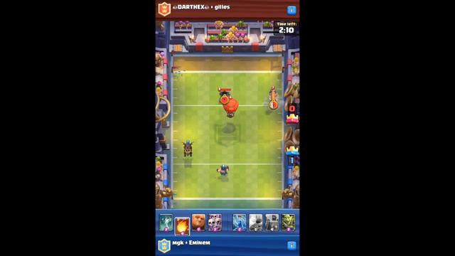 How To Play TouchDown 2v2 in Clash Royal - Gameplay! w/Kaliente Games смотреть онлайн