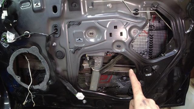 БЮДЖЕТНАЯ шумоизоляция дверей на RENAULT LOGAN 2 с антискрипом. Инструкция.