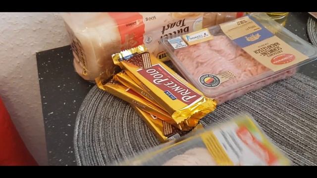 Иду за посылками/ Фаршированные блинчики/ Необычный подарок. ? смотреть онлайн