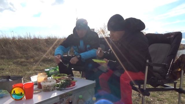 Ловля на живца. Червь на закидушки. Отдыхаем и рыбачим. смотреть онлайн