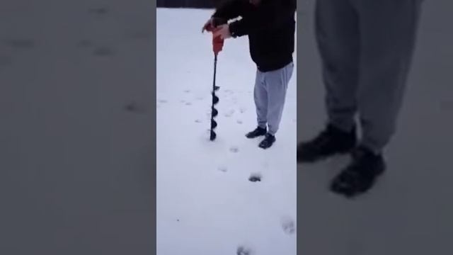 Ледобур аккумуляторный ЭБА 30 смотреть онлайн