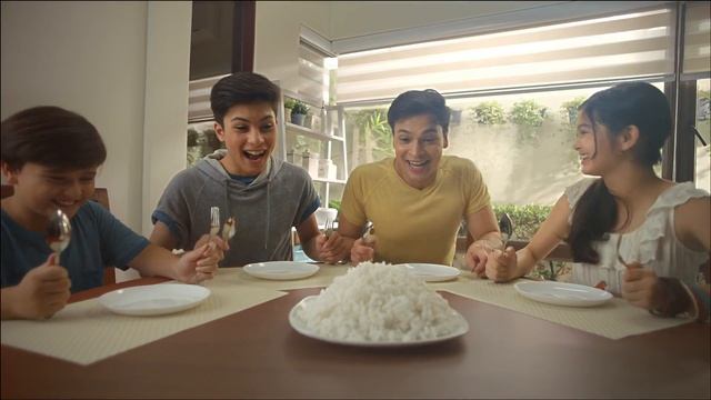 CDO Bigtime Hotdog Super King Size "Everest" 30s TVC 2017 смотреть онлайн