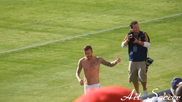 When Football Stars Meet Their Fans ? смотреть онлайн