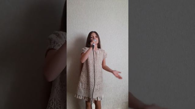 Песню "Наша с тобой Земля" исполняет Виолетта Дзюбук смотреть онлайн